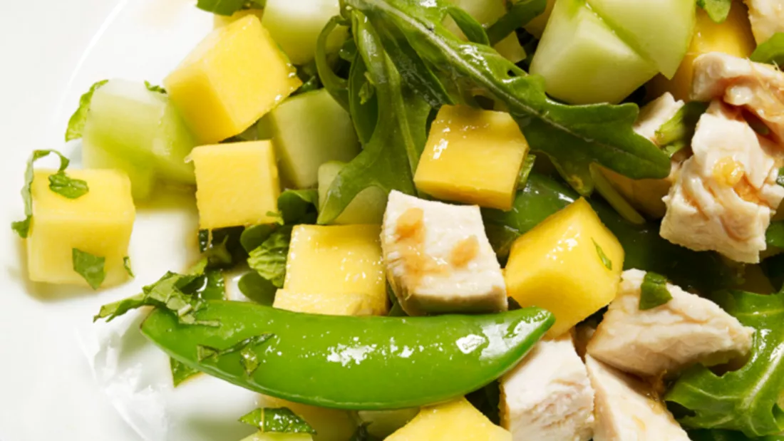 Chicken-Salat mit Mango und Zuckerschoten