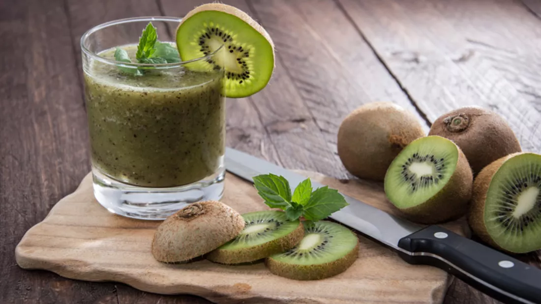 Grüner Kiwi-Trauben-Smoothie